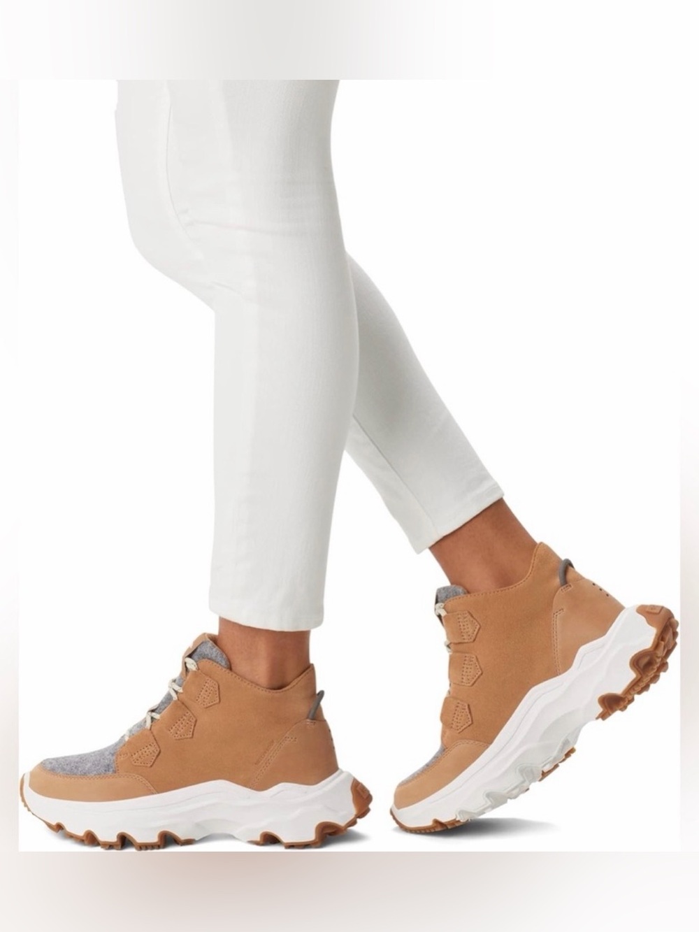 Women's Kinetic™ Breakthru Caribou Sneaker Boots-size 9 *like NEW*